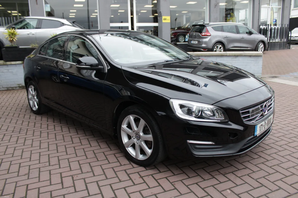2017 VOLVO S60 - Image 2