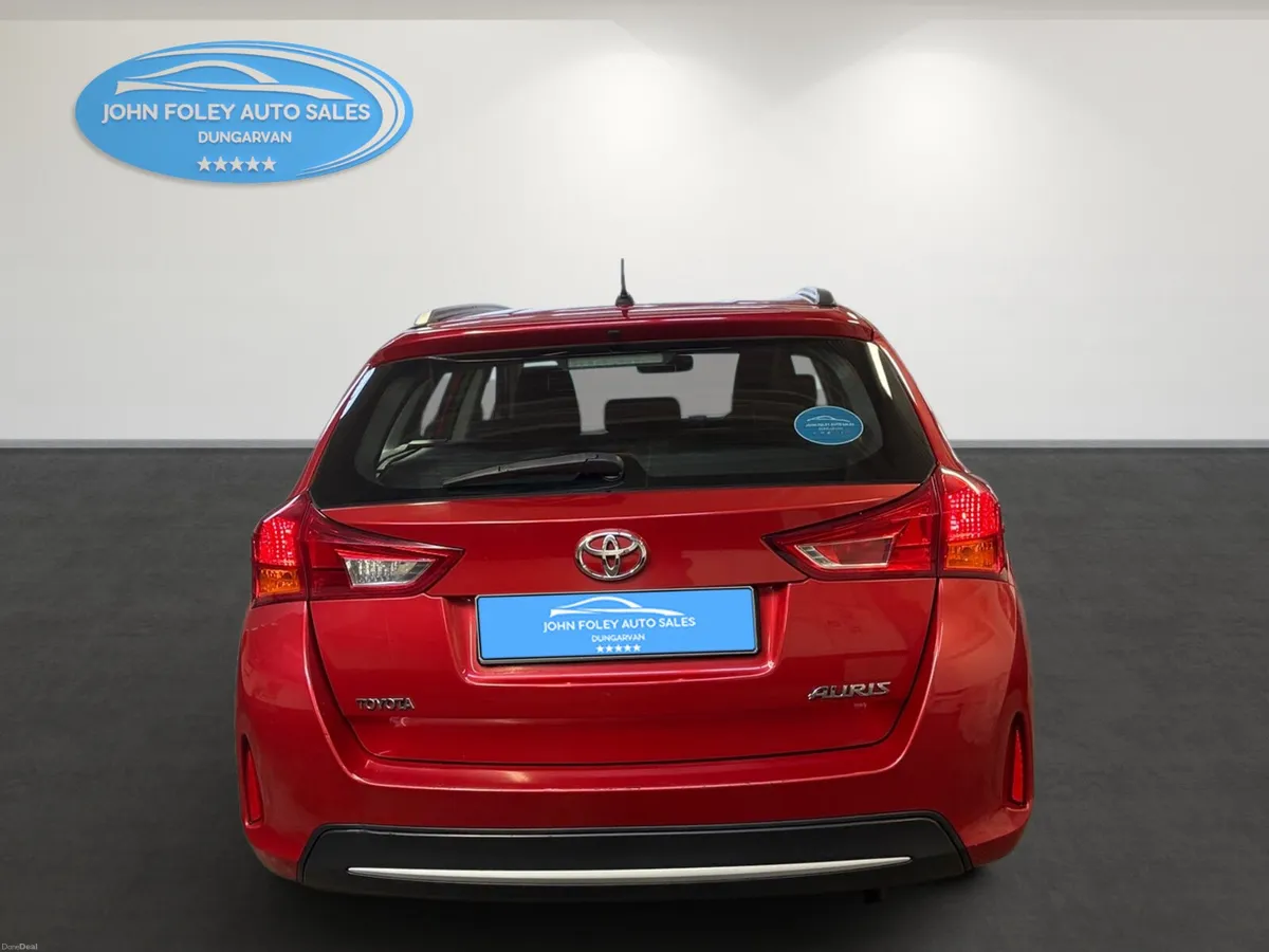 142-Toyota -Auris -1.4 -D4D -Estate - Image 6