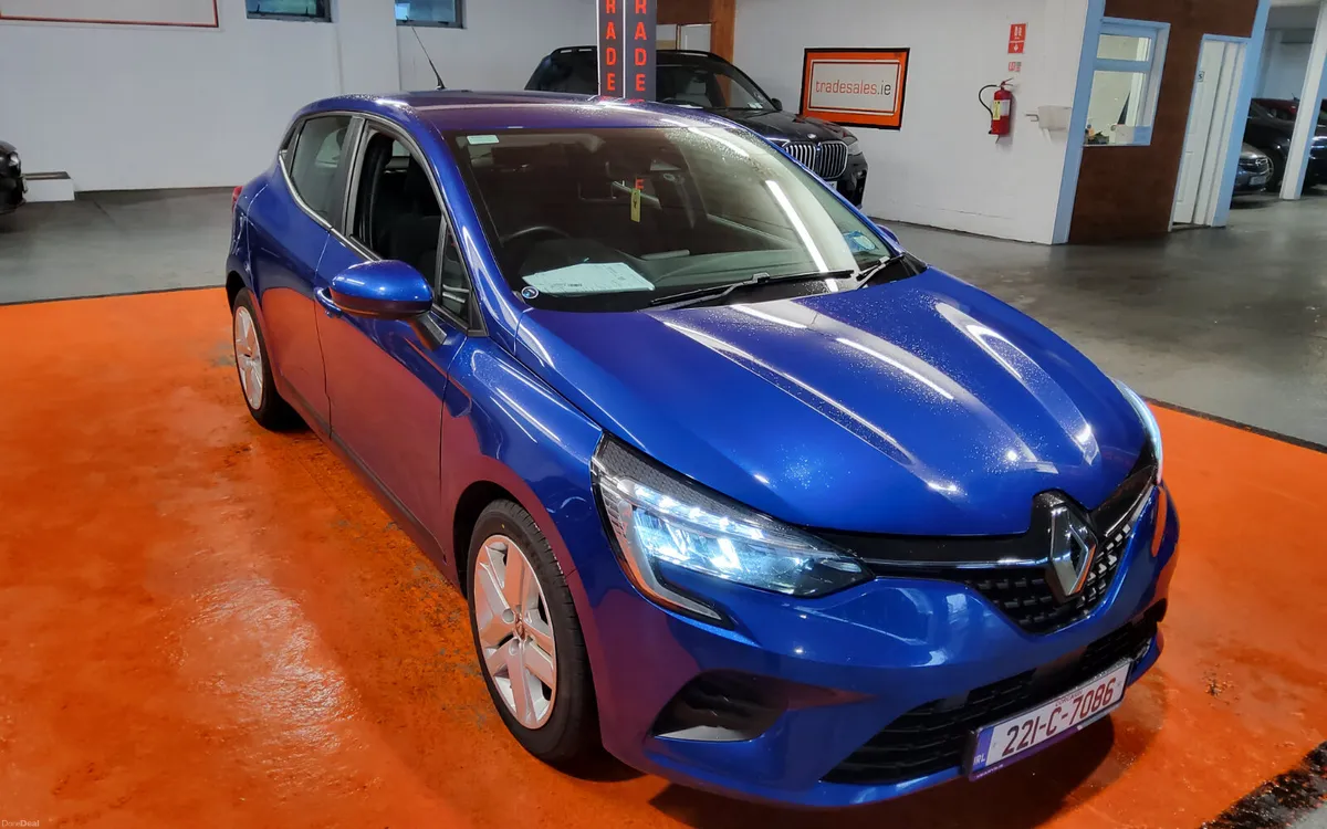 Renault Clio 2022 - Image 1