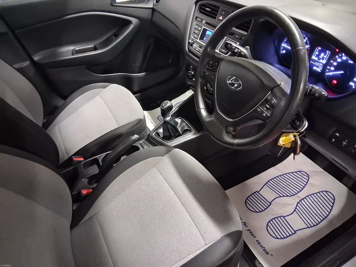 2016 Hyundai i20 **DELUXE** - Image 2