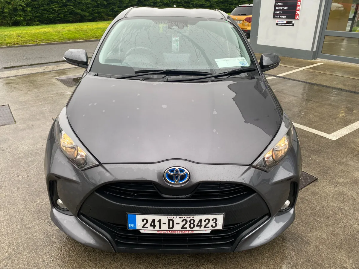 Toyota Yaris Hybrid Luna 1.5 - Image 3