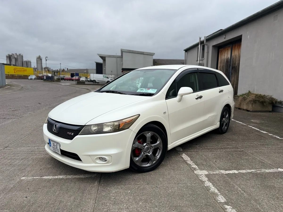 Automatic Honda Stream 7 seaters 2006 NCT NEW - Image 4