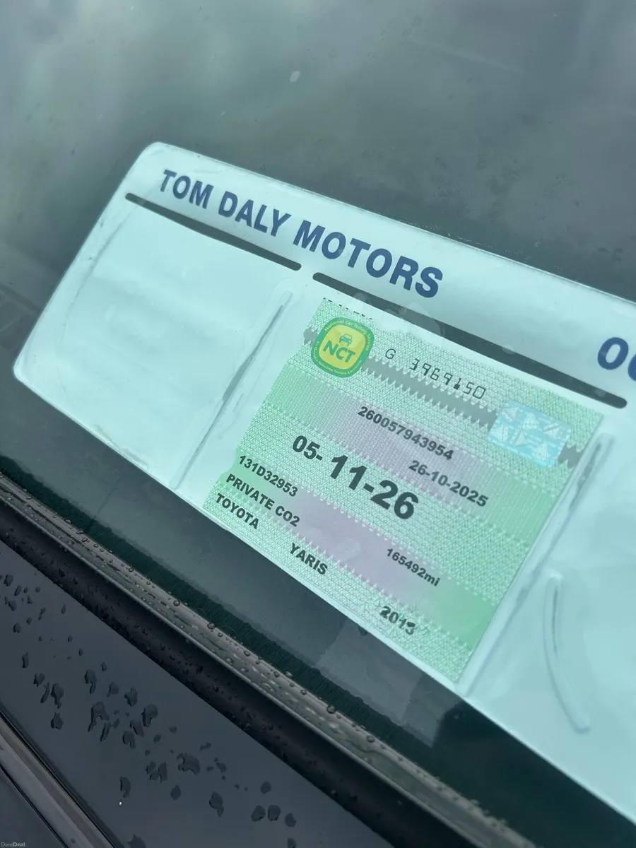 2013 Toyota Yaris sports 1.3 petrol 3 door - Image 4