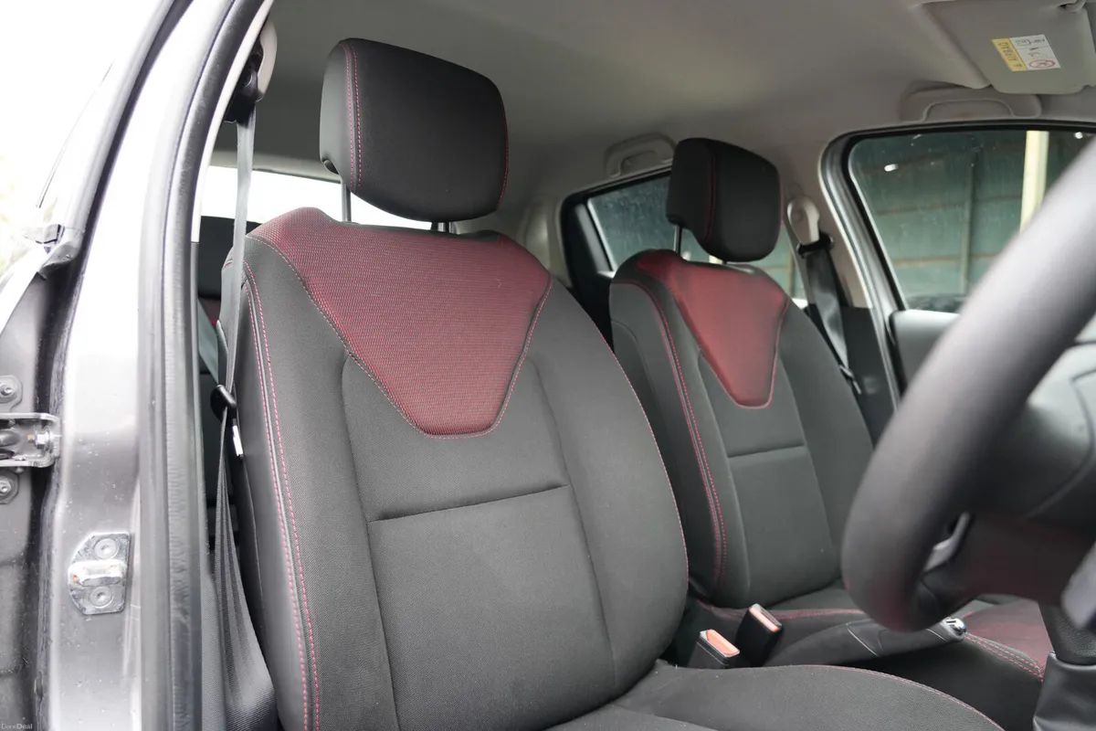 Renault Clio 2015 Manual 1.2 Petrol - Image 4