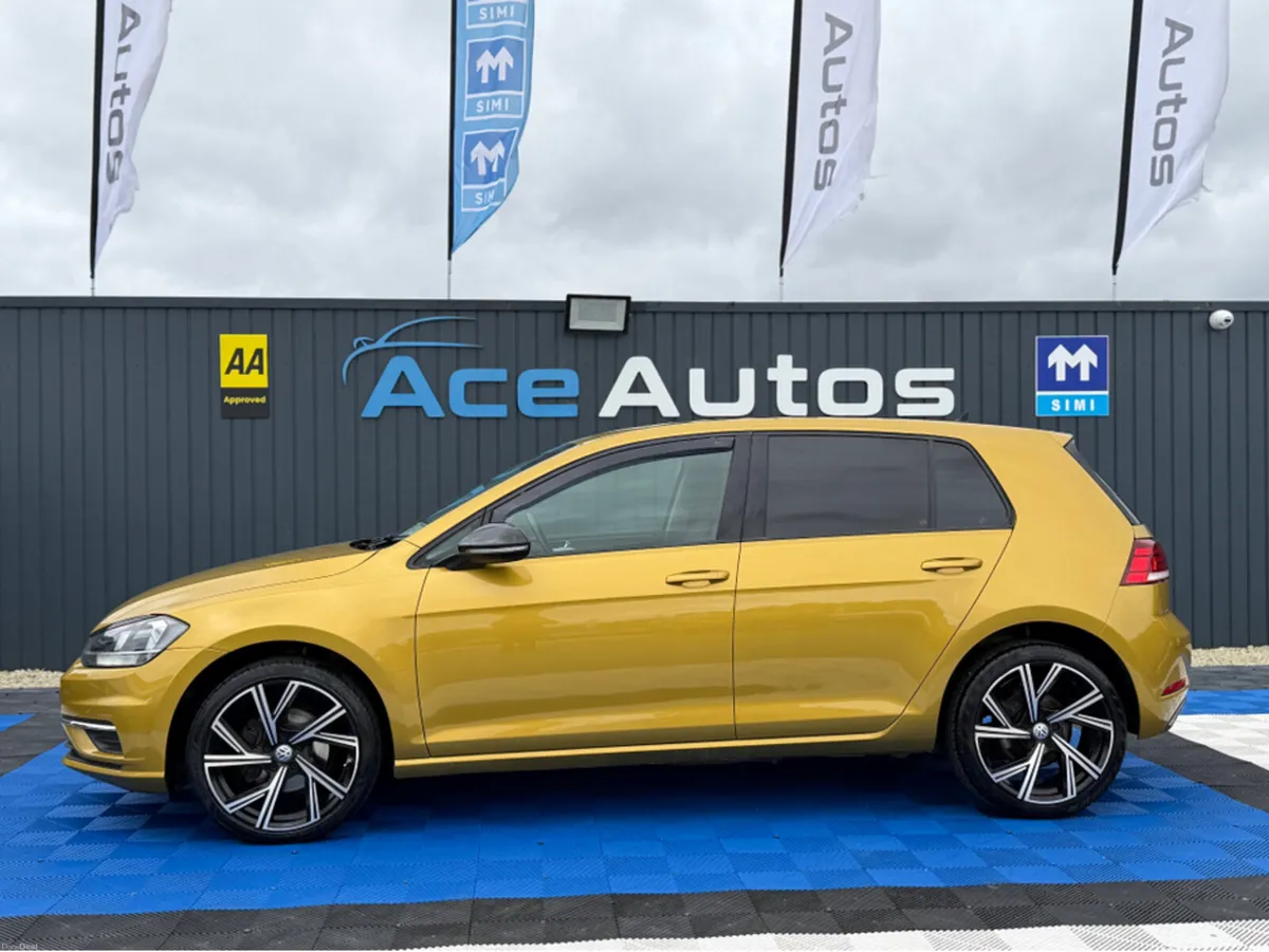 Volkswagen Golf **DEPOSIT TAKEN** HIGHLINE - 1.6 D - Image 4