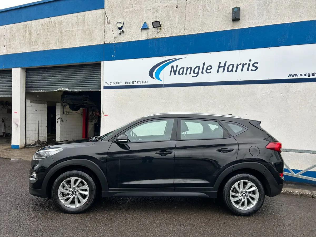 Hyundai Tucson 2.0D - Image 2