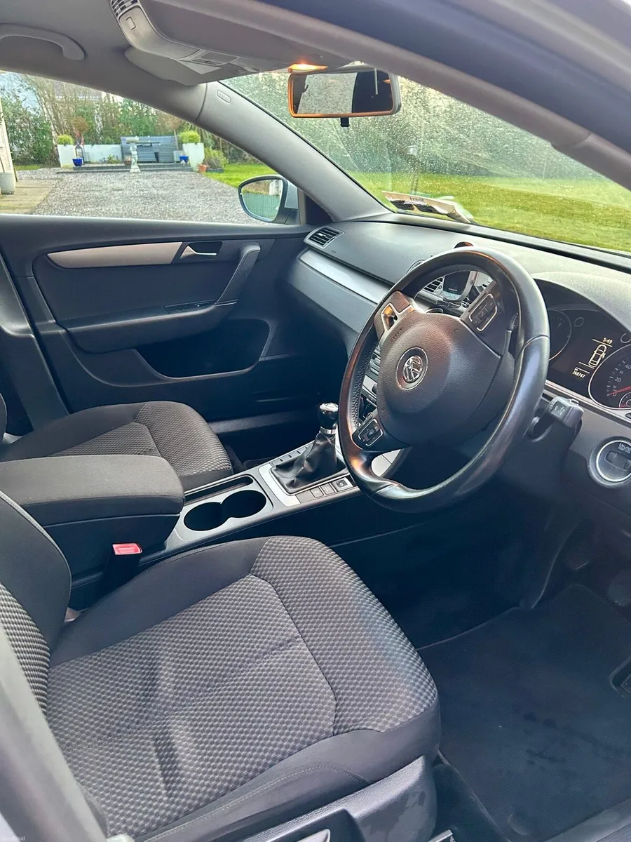 2012 VW Passat 1.6 TDI Bluemotion - Image 4