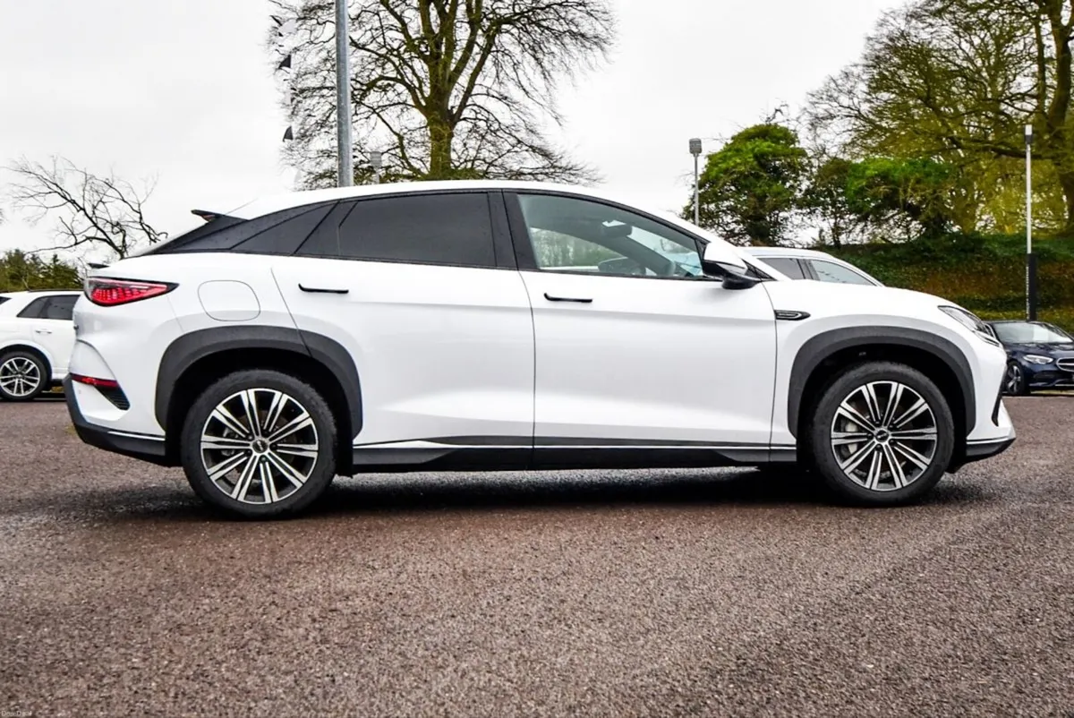 BYD SEALION 7 Comfort 482km Range - Image 3