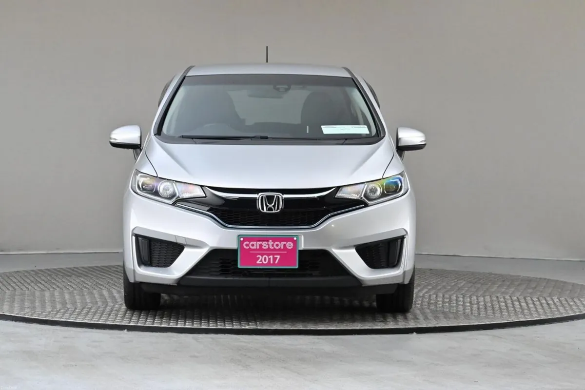 Honda Fit 1.5 HYBRID **HALF LEATHER**9"ANDROID CAR - Image 2