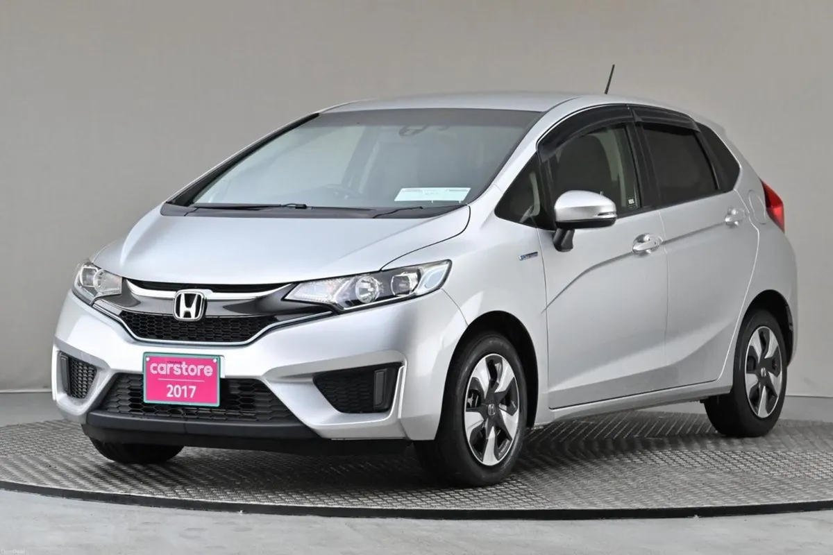 Honda Fit 1.5 HYBRID **HALF LEATHER**9"ANDROID CAR - Image 3
