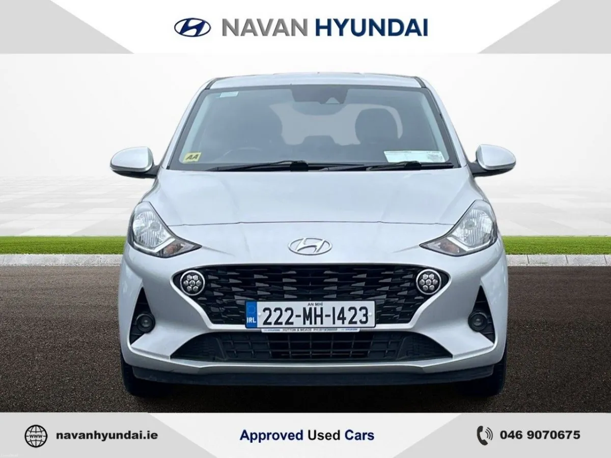 Hyundai i10 Deluxe - Image 2