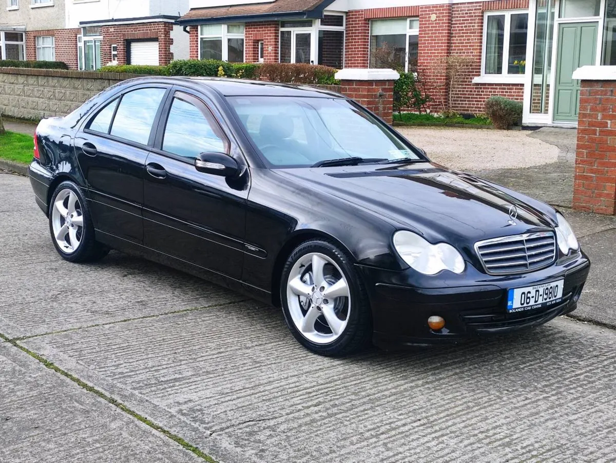 Mercedes Benz automatic taxed - Image 1