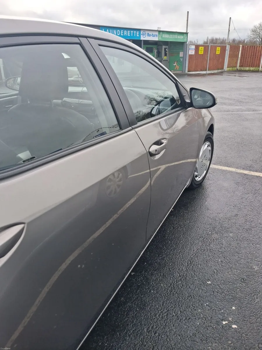 Toyota Corolla 2015 - Image 4