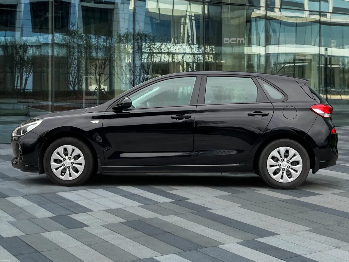 Hyundai i30 Classic Edt. *Hyundai Service History* - Image 4