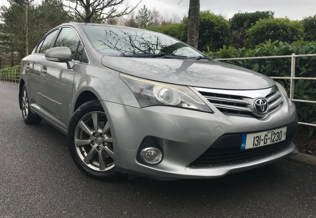Toyota Avensis 2.0 D-4D  Aura Deluxe Edition - Image 2