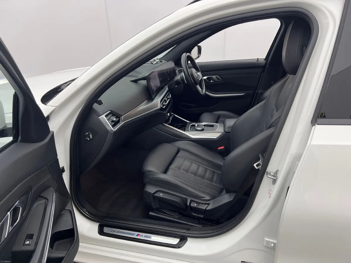BMW 3 SERIES 330e M SPORT AUTO HYBRID ESTATE - Image 4