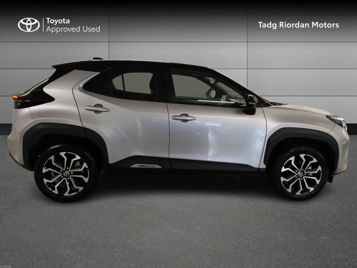 Toyota Yaris Cross LUNA SPORT - Image 3