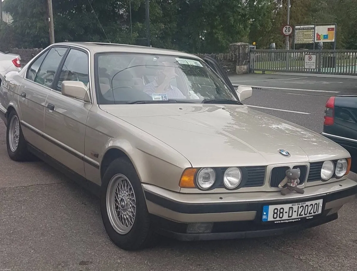 BMW 5-Series 1988 - Image 1