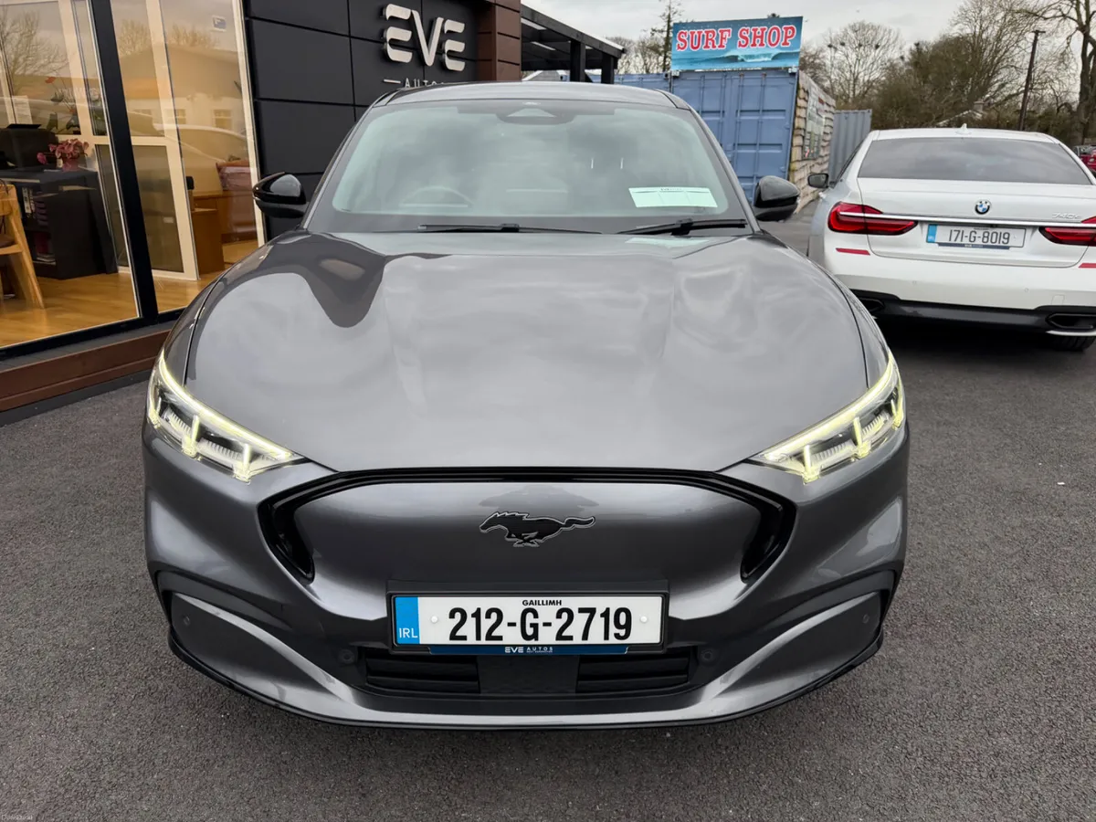 Mustang Mach E - AWD Dual Motor - Low mileage - Image 4