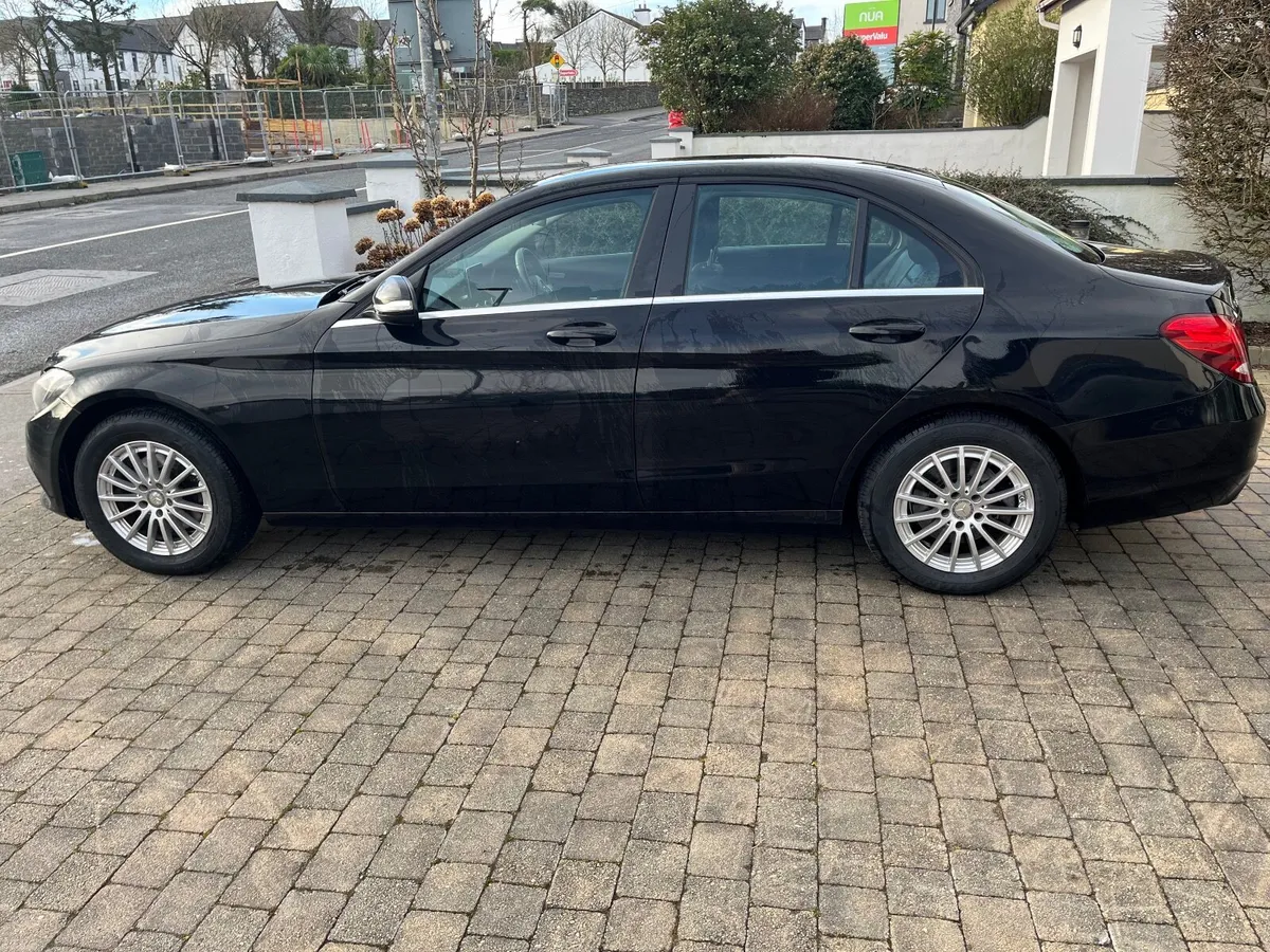 Mercedes-Benz C-Class 2015 - Image 4