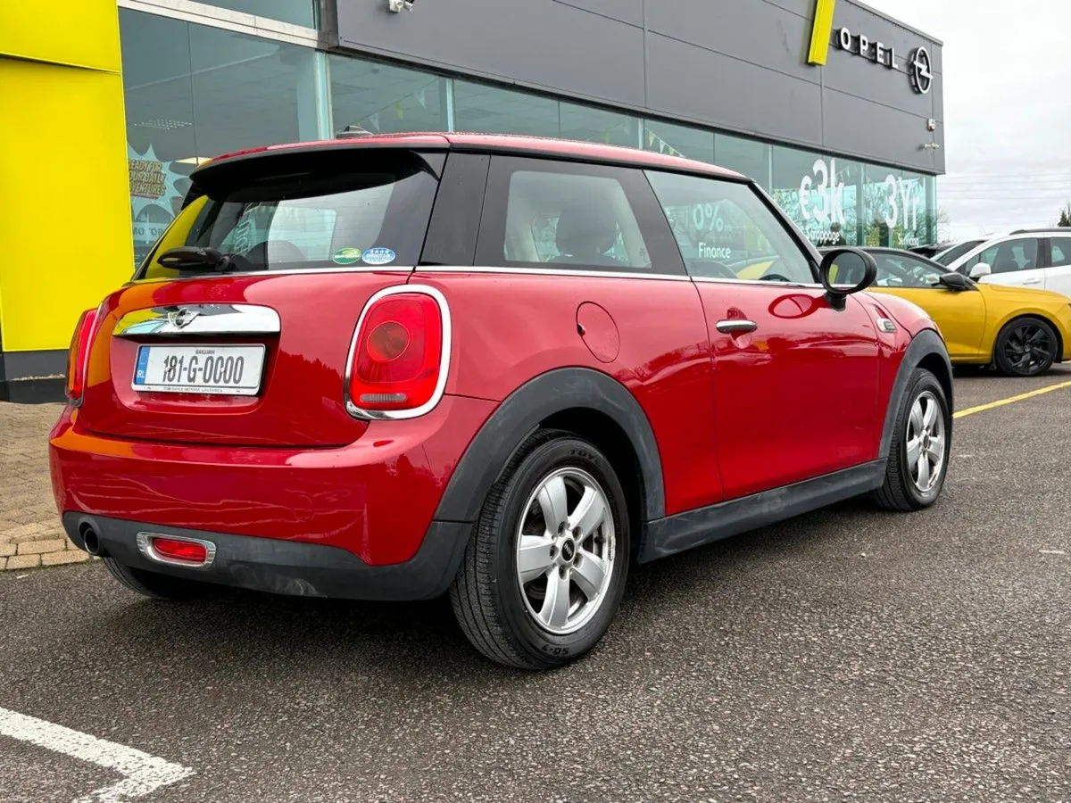Mini Cooper 1.5 - Image 2