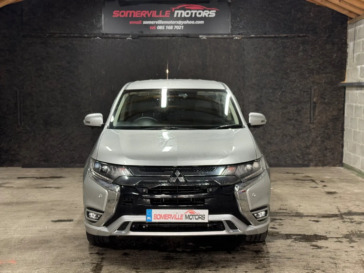 MITSUBISHI OUTLANDER AUTOMATIC “60,000KMS” 2019 - Image 2