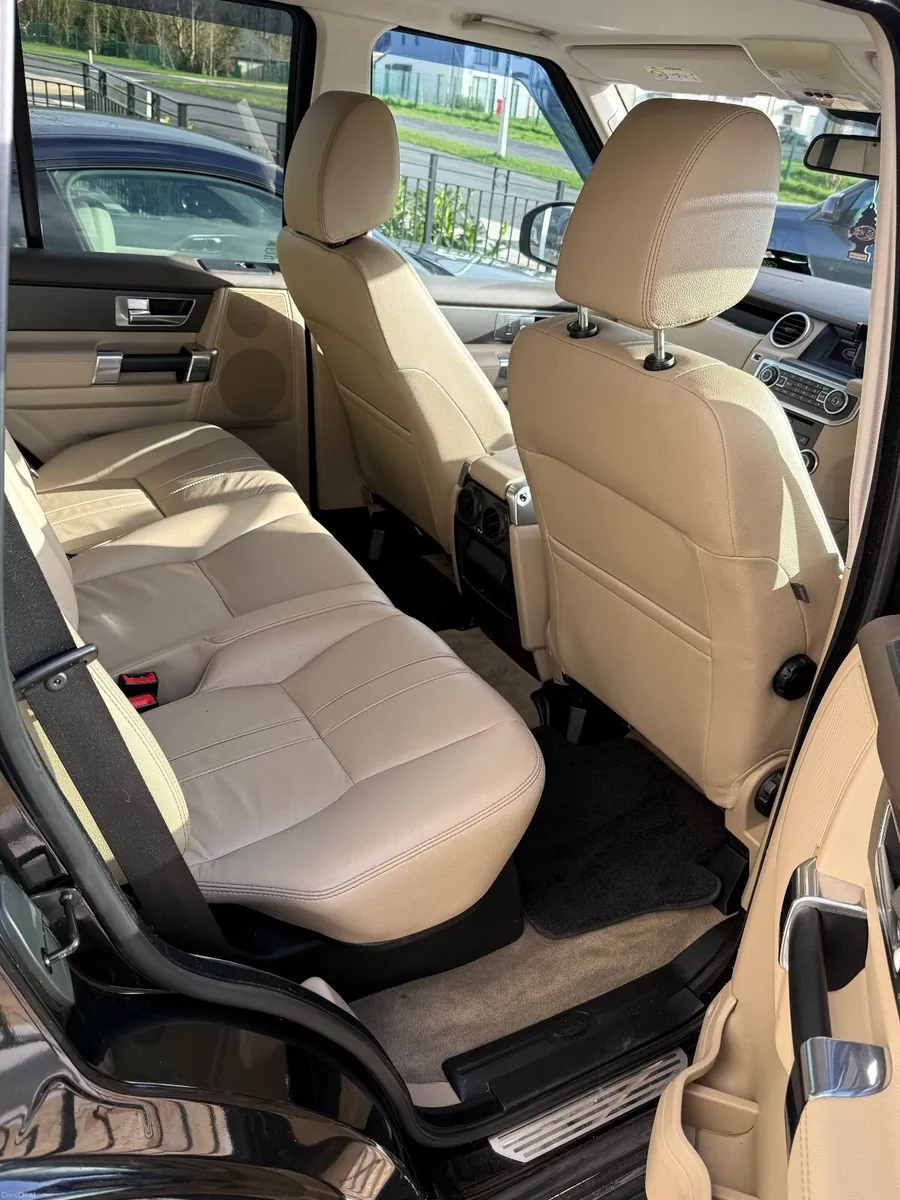 Land Rover Discovery 2016 - Image 2