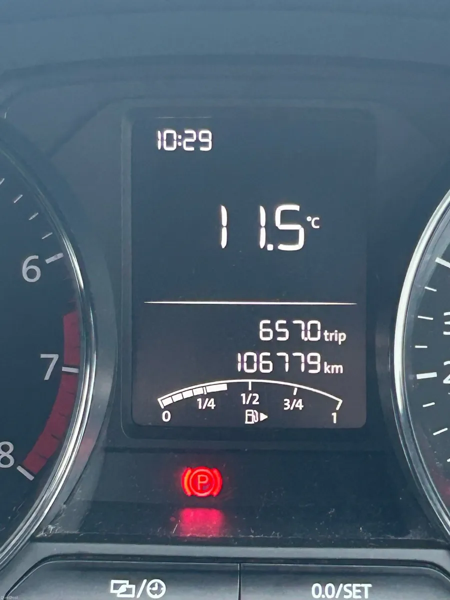 Volkswagen Polo 2015 - Image 2