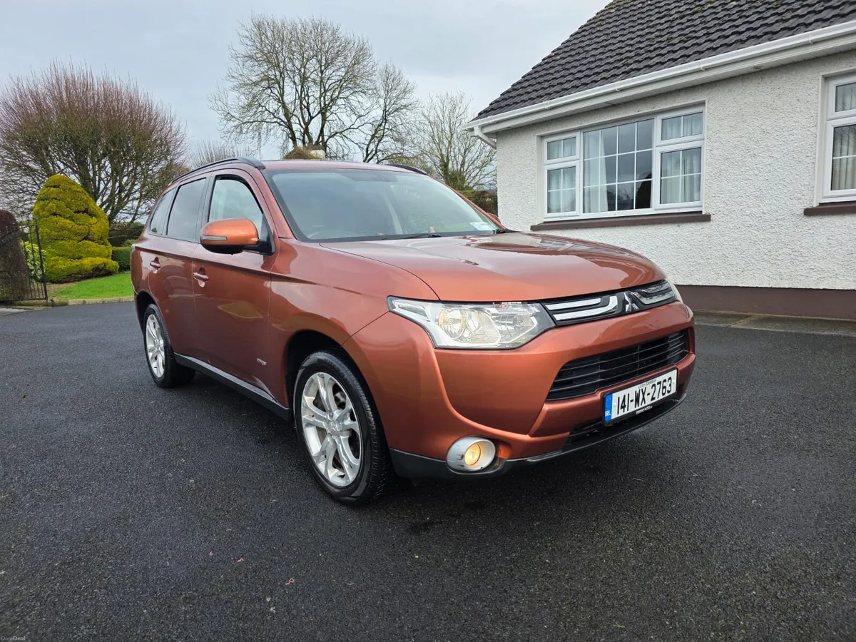 MITSUBISHI OUTLANDER...4X4..7 SEATS - Image 4