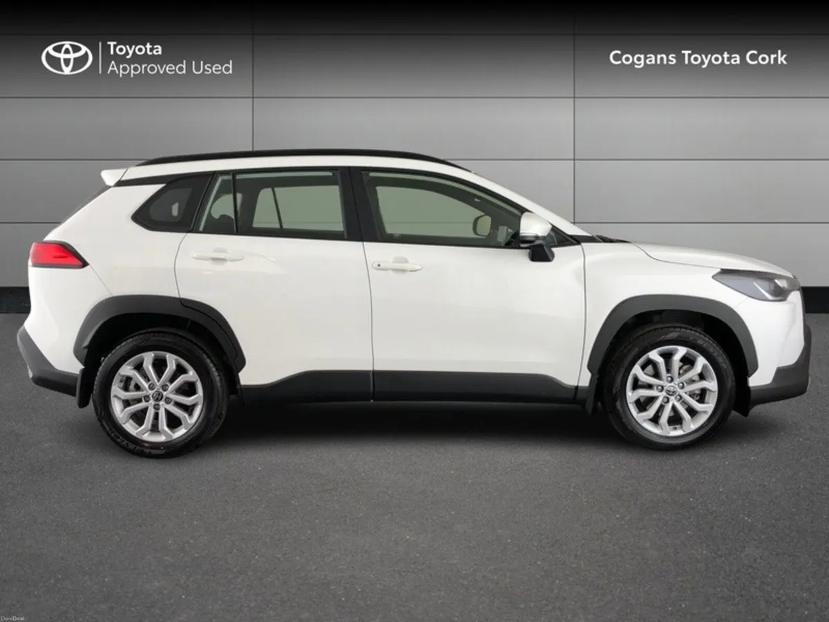 Toyota Corolla Cross COROLLA CROSS 1.8 LUNA - Image 3