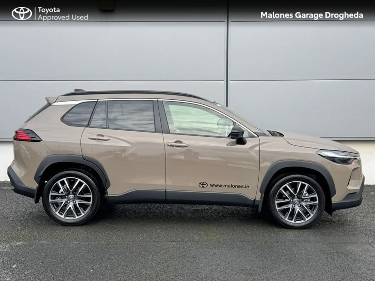 Toyota Corolla Cross 1.8 HEV Sport *Demo Sale* Cal - Image 3