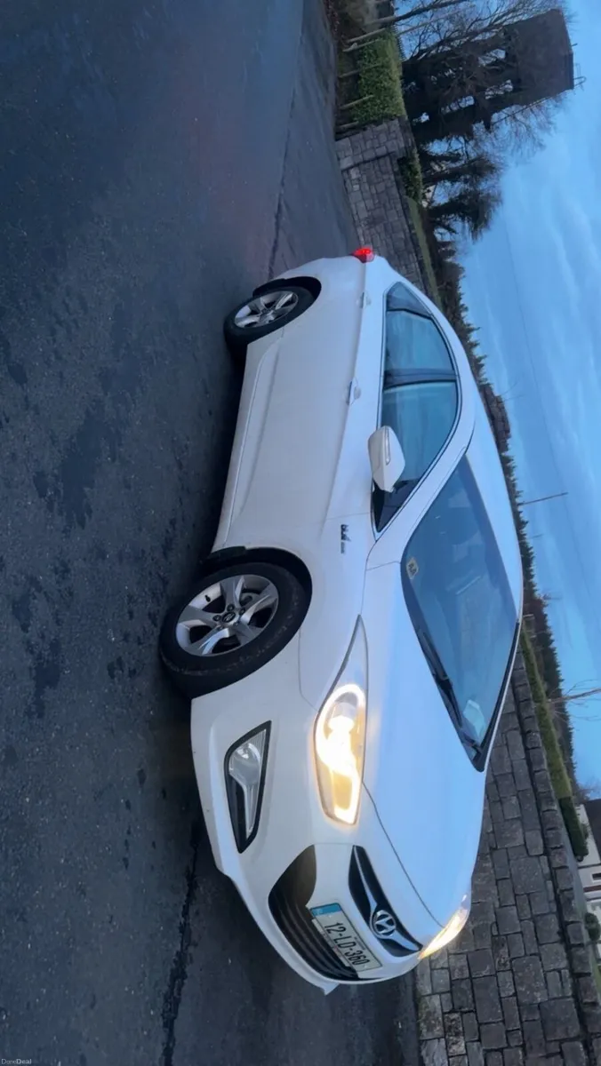 Hyundai i40 white - Image 2