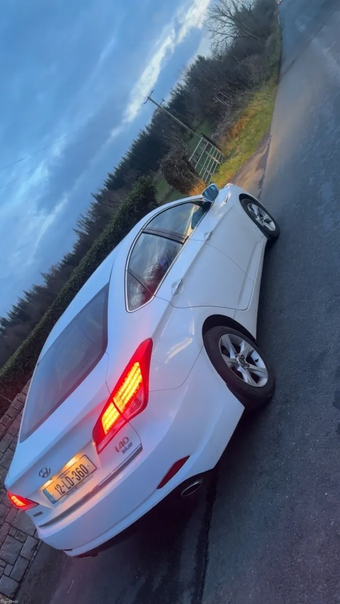 Hyundai i40 white - Image 4