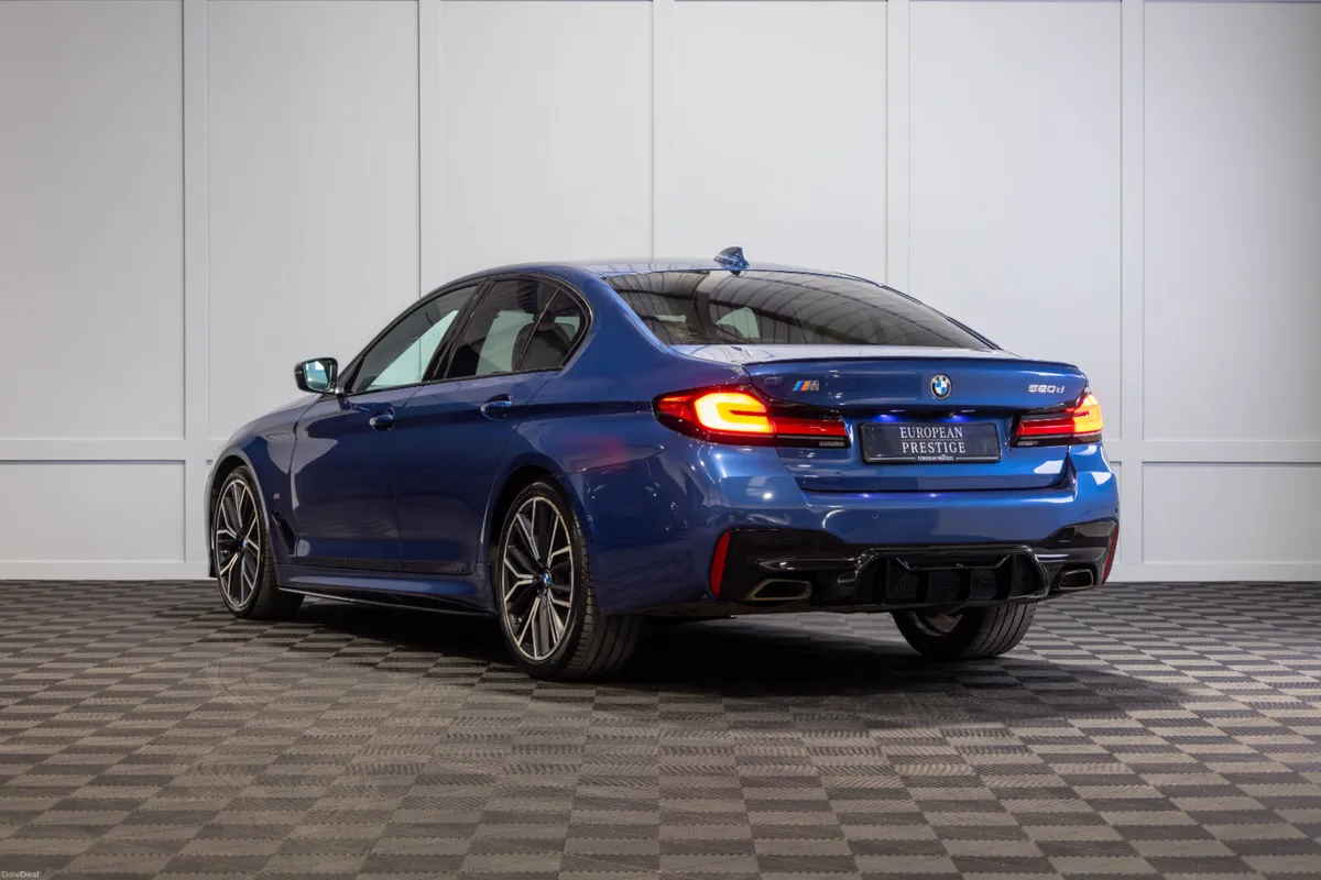 2022 BMW 5-Series 520d M-Sport - Image 4
