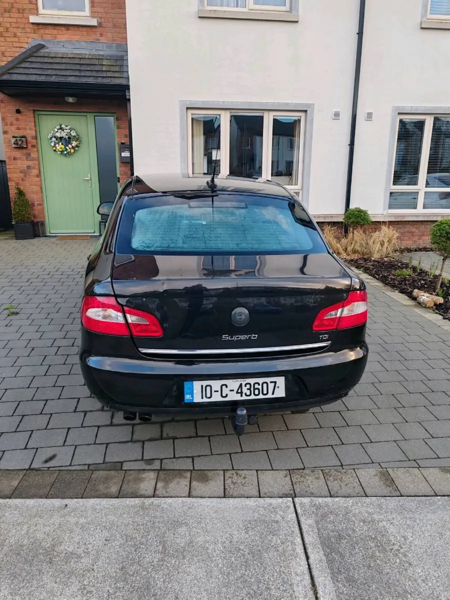 Skoda Superb 2010 - Image 4