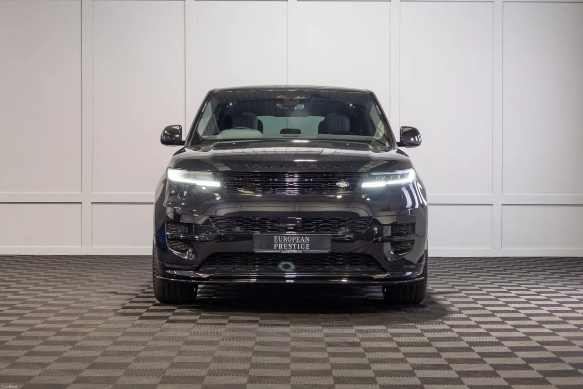 2026 Range Rover Sport P460e Dynamic SE - Image 2