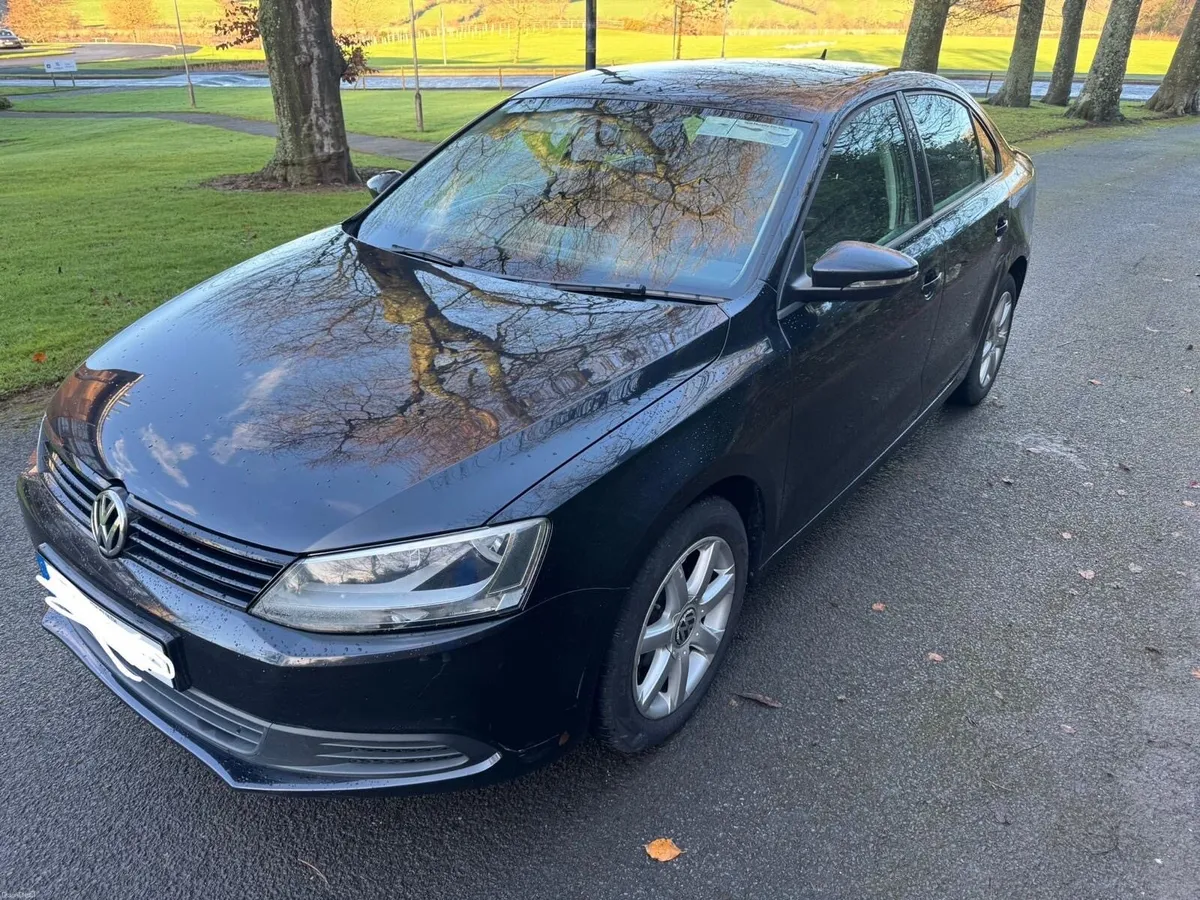 Volkswagen Jetta - Image 2