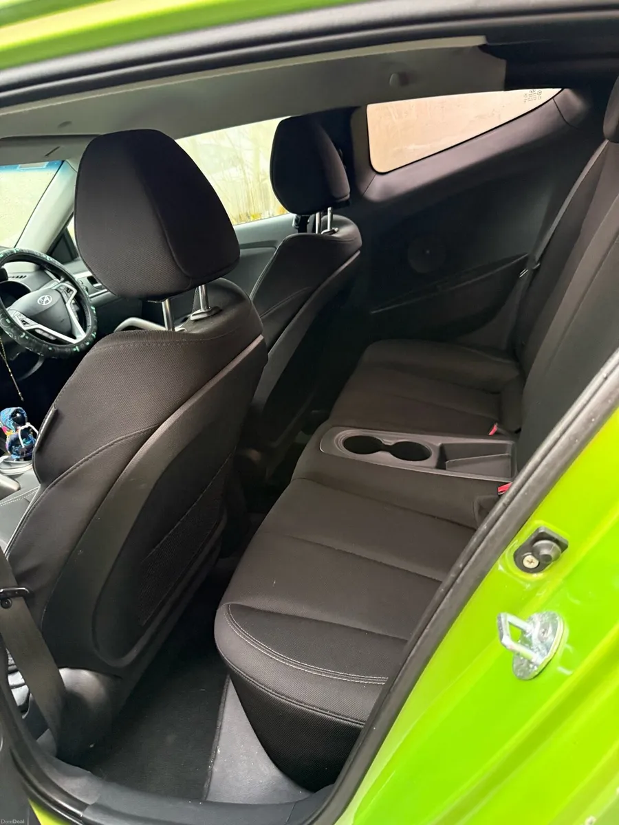 Hyundayi Veloster - Image 4