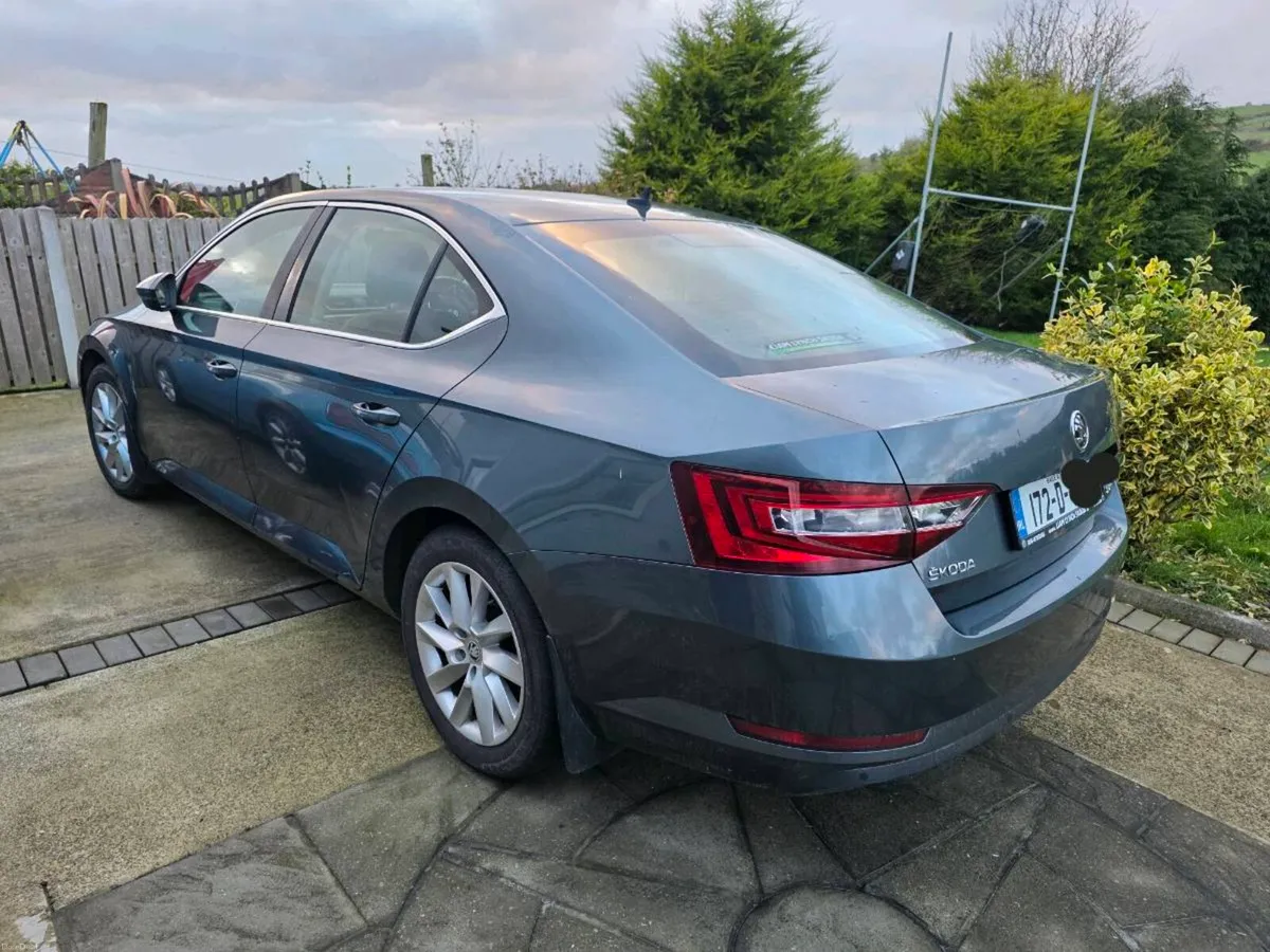 SKODA Superb Style 2.0TDI 150BHP DSG - Image 2