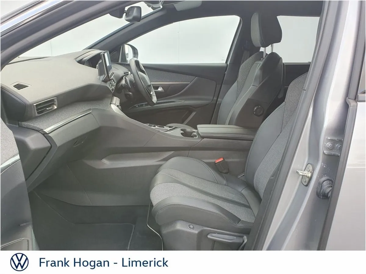 Peugeot 5008 1.5 BlueHDi 130bhp Allure Auto " Call - Image 4