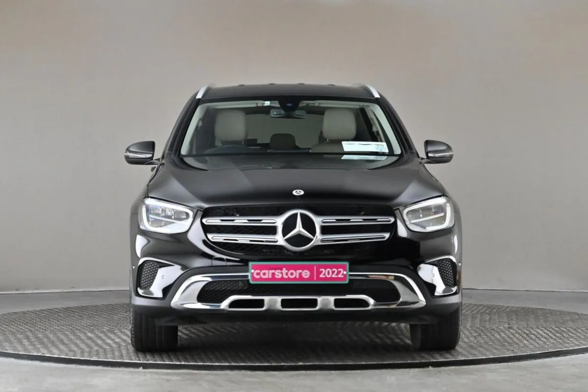 Mercedes-Benz GLC GLC220D 4MATIC **BEIGE LEATHER** - Image 3
