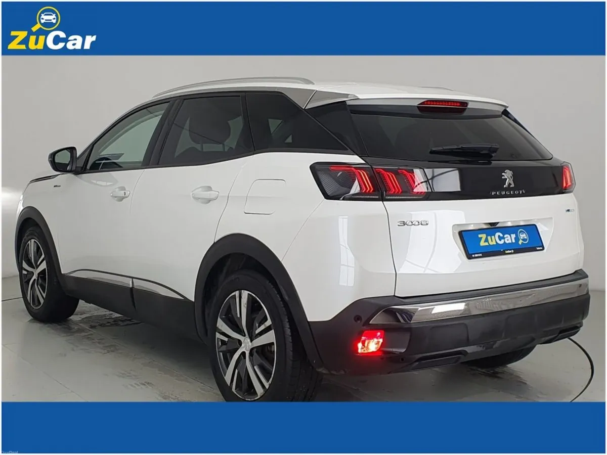 Peugeot 3008 HYBRID2 PHEV 225bhp Allure - Image 4