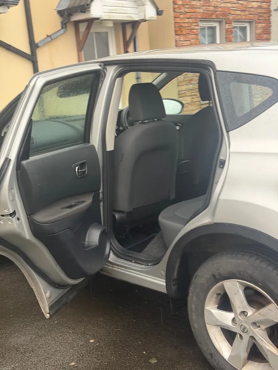 Nissan Qashqai 2010 - Image 1