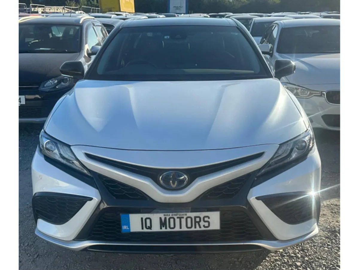 Toyota Camry *New Shape* Leather Package 2.5 Hybri - Image 1