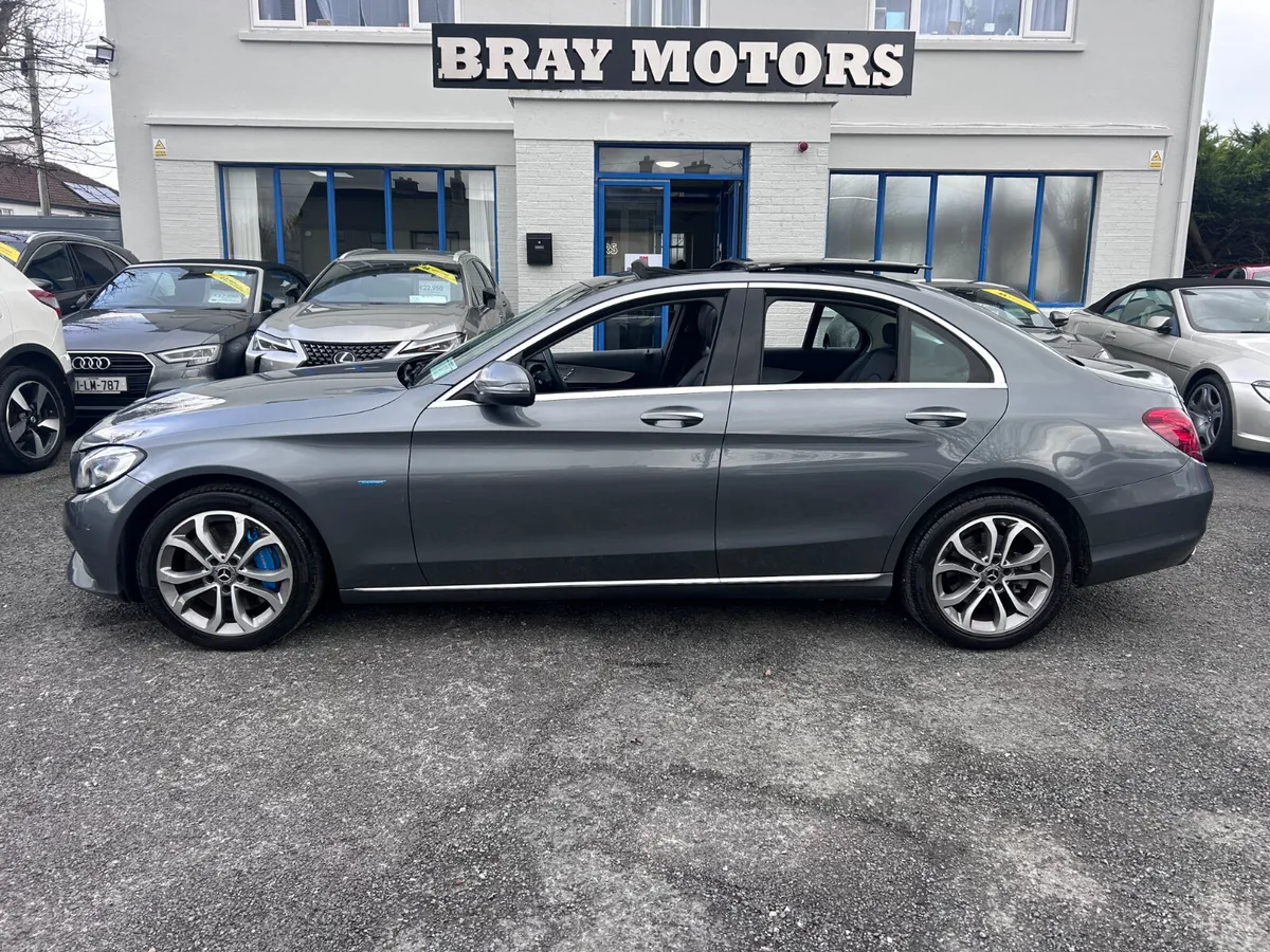 2017 MERCEDES C350e PREMIUM VERY LOW KMS - Image 3