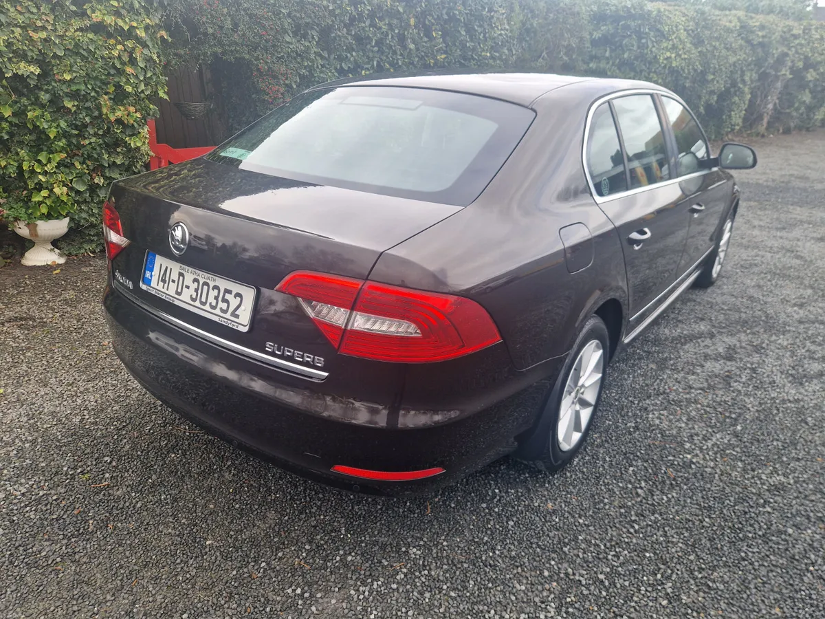 Skoda Superb 1.6 TDI AMBITION 2014 - Image 4