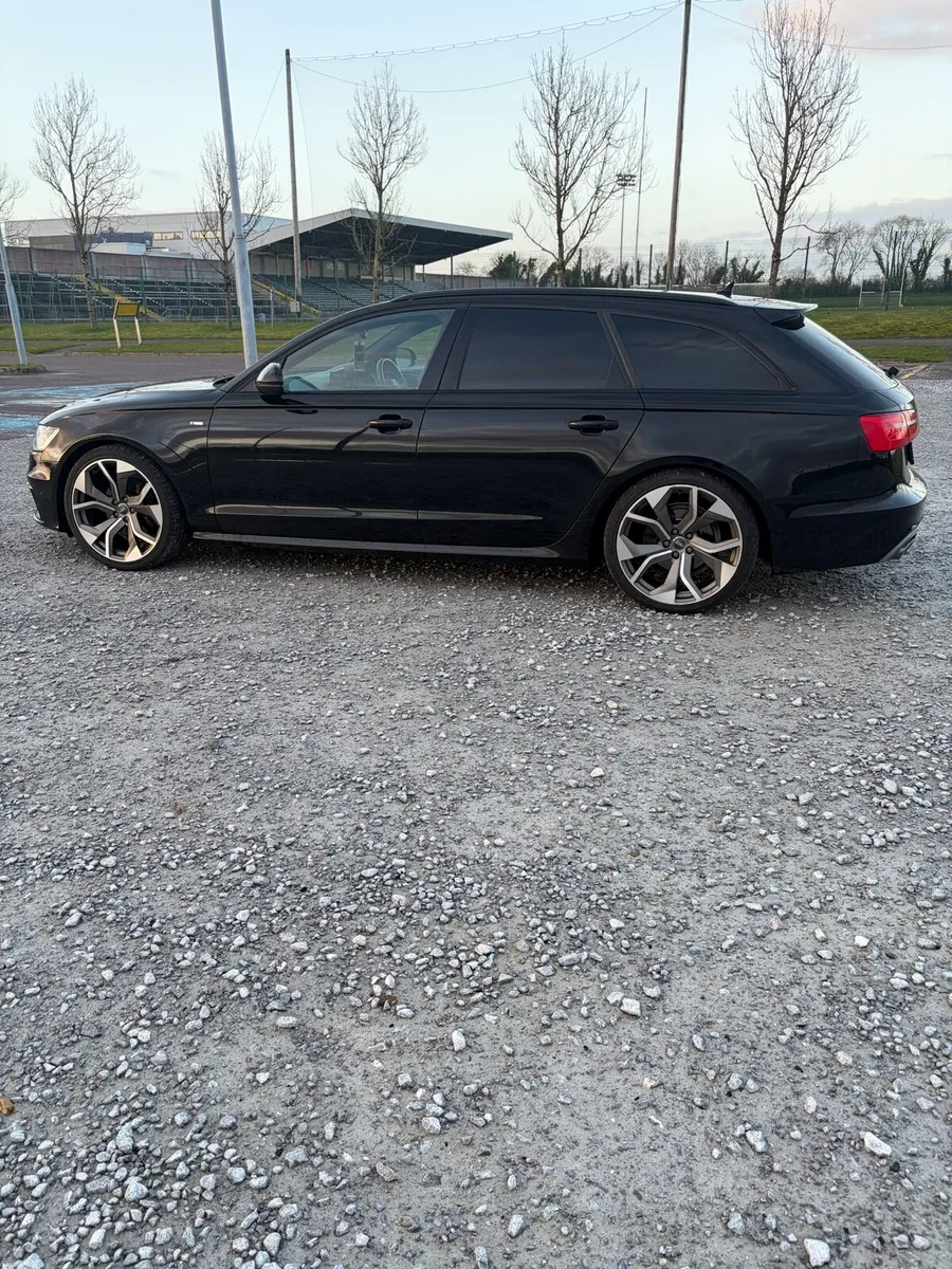 Audi a6 avant s line black edition - Image 3