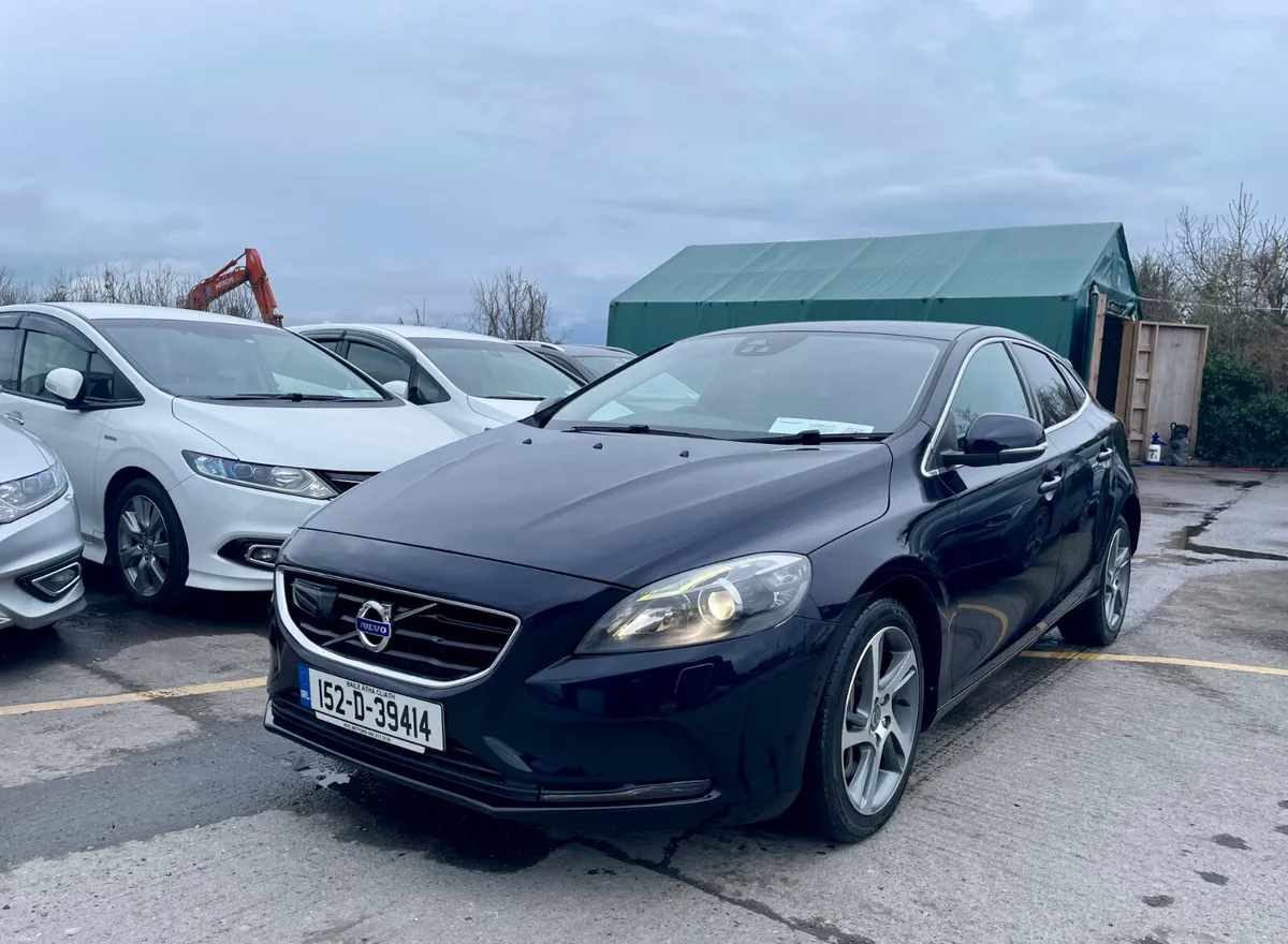 VOLVO V40 2015  2.0, DIESEL - Image 4