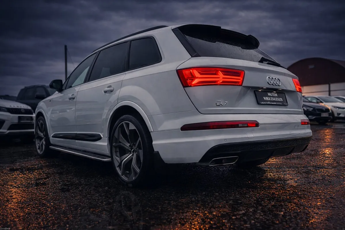 172 Audi Q7 SLINE 3.0TDI 268PS 7 SEATER LOADED - Image 2