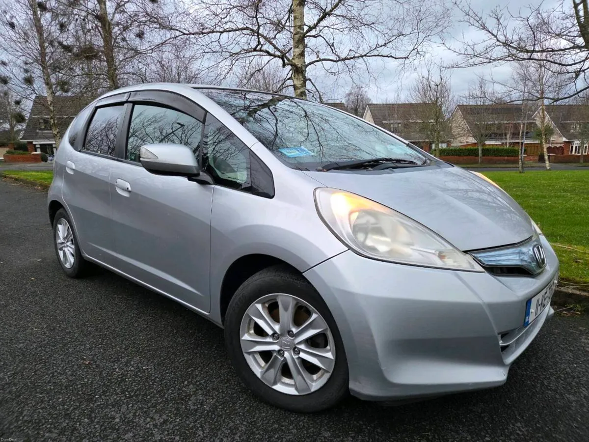 2011 Honda Fit 1.3 Hybrid Auto - Image 2